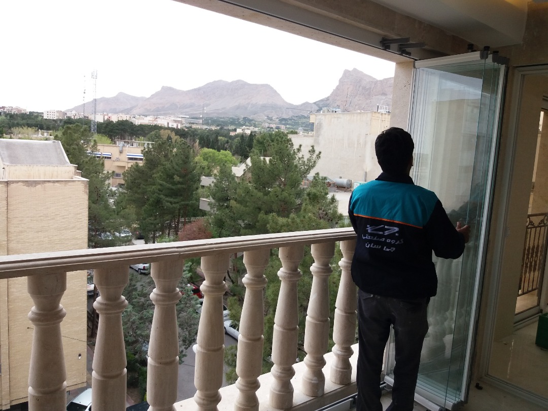 شیشه بالکن جی سان