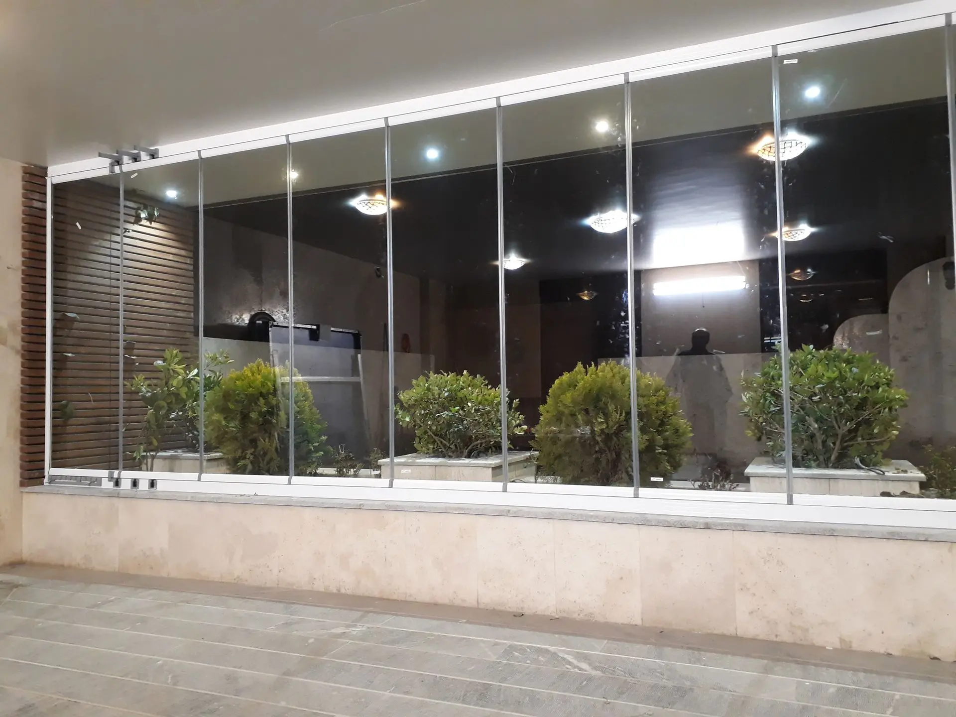 بالکن شیشه ای در صفهان