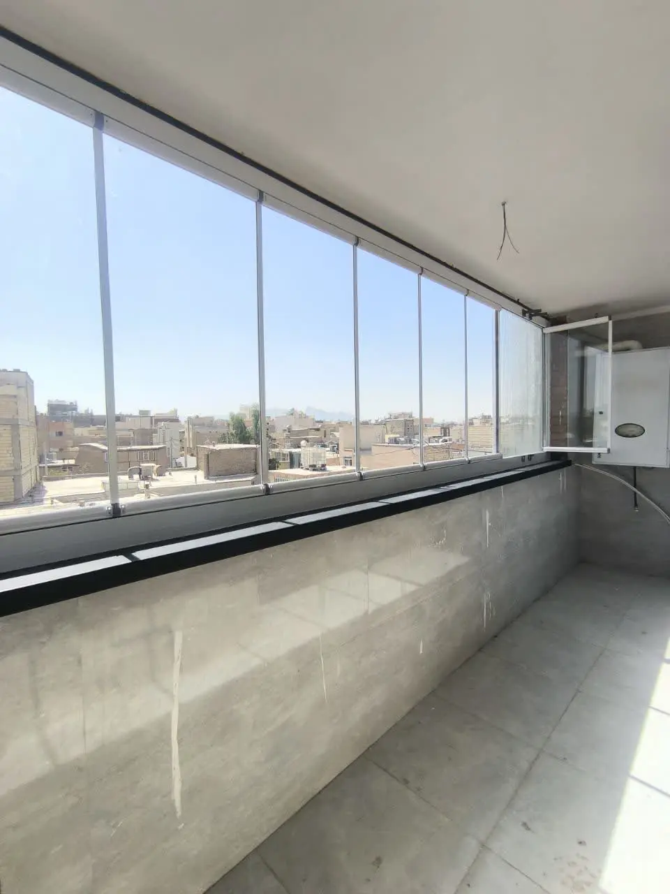 پنجره تاشو بالکن اصفهان