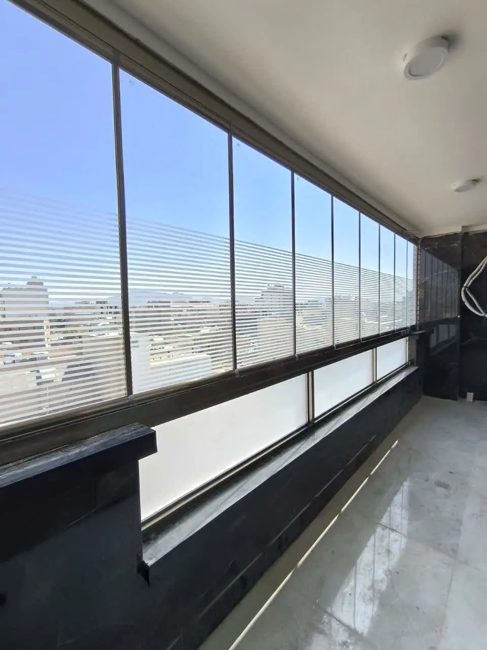 پنجره تاشو جی سان