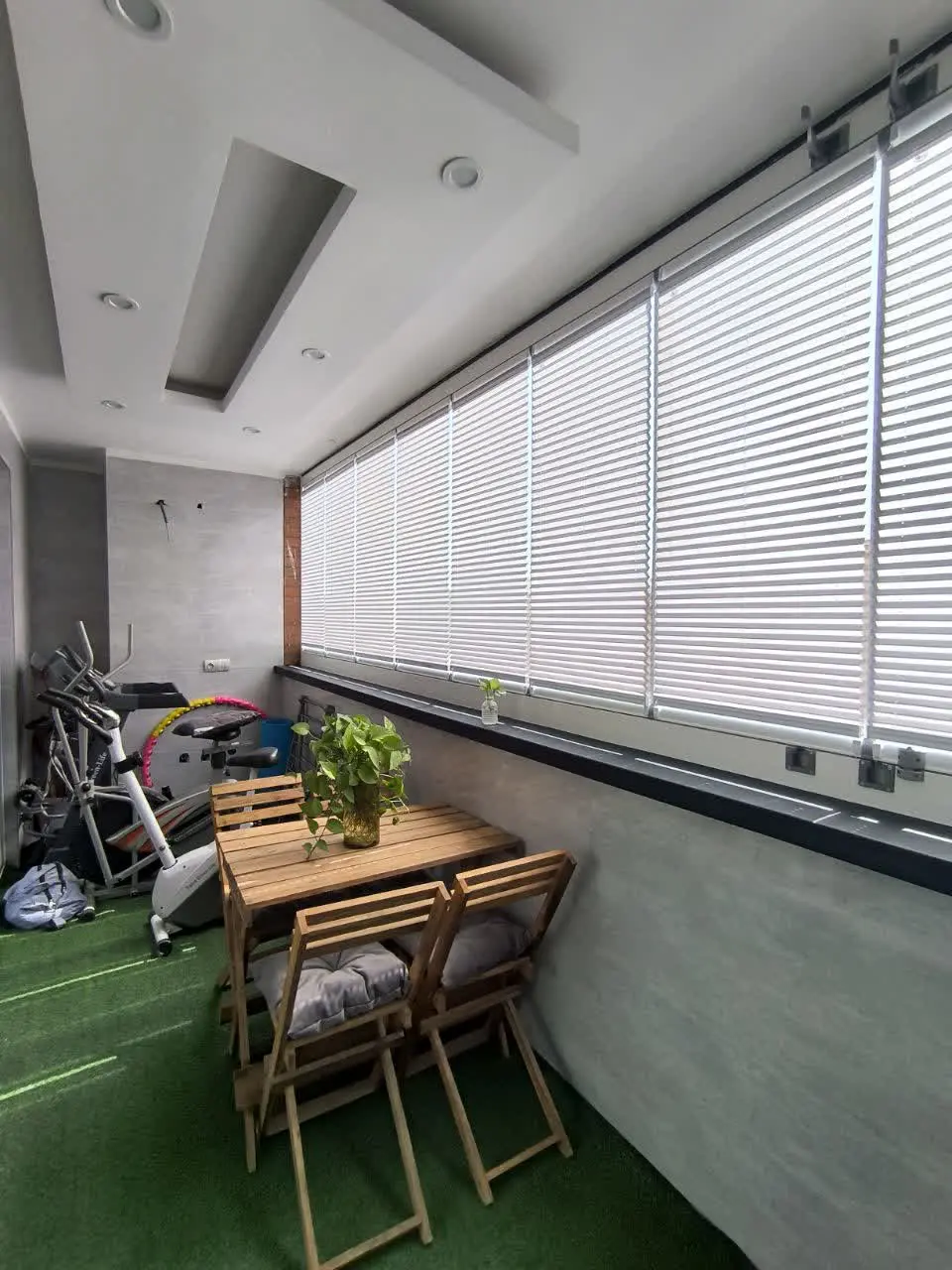 پرده روی شیشه