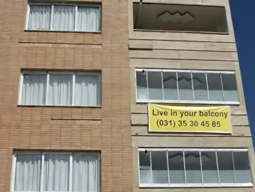 شیشه بالکن جی سان